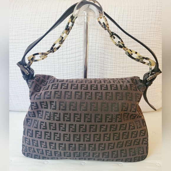 Fendi Mama Baguette - Picture 3 of 14